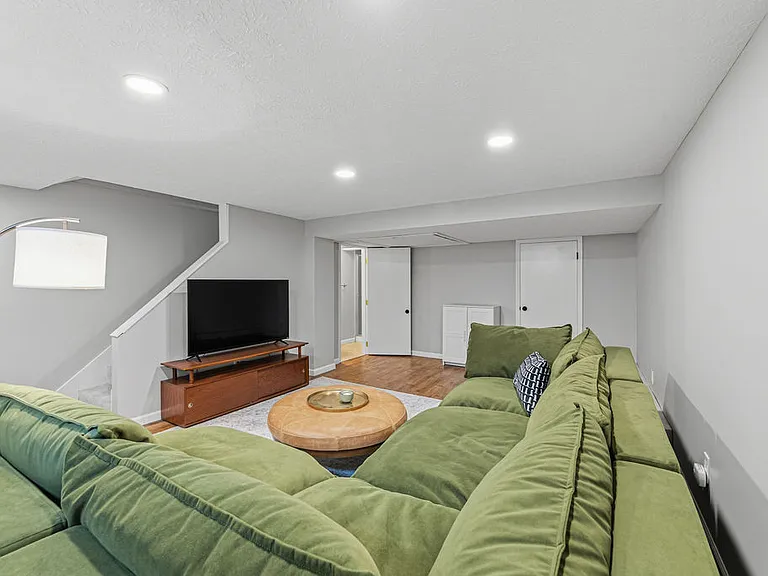 1789 Kings Ct #B — Photo 21