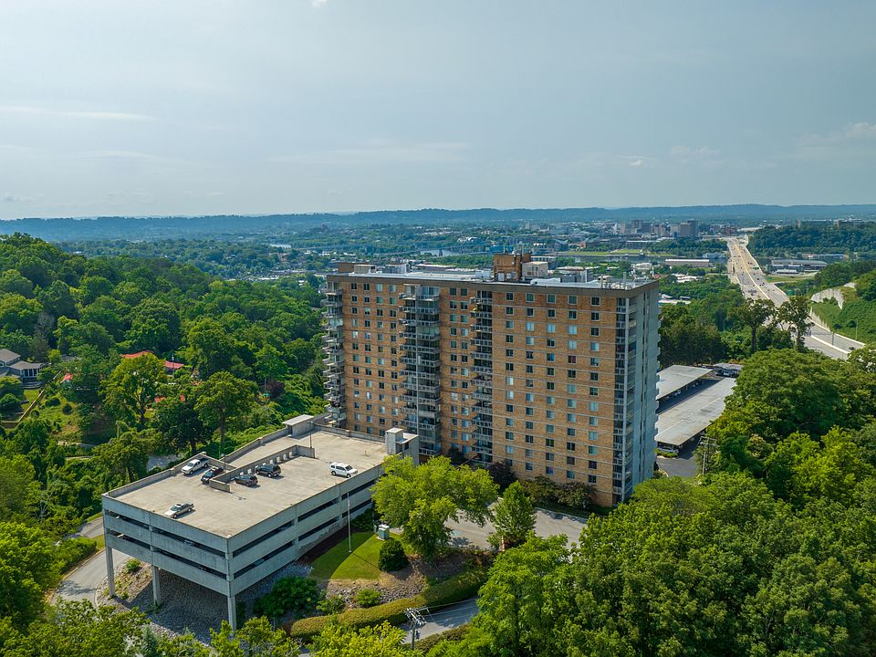 1st image of 1131 Stringers Ridge Rd APT 11