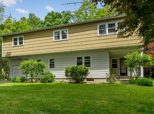 2118 Gerard Ct, Yorktown Heights, NY 10598