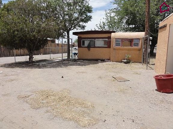 2nd image of 1050 Montana Ave