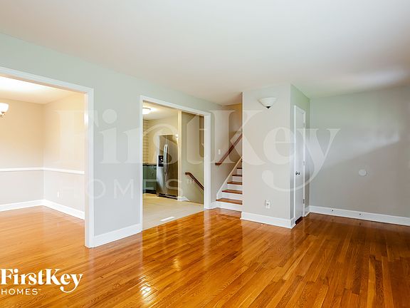 5th image of 1128 Rocky Ridge Dr