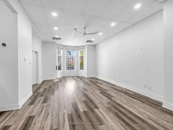 212 Carlton St #1A