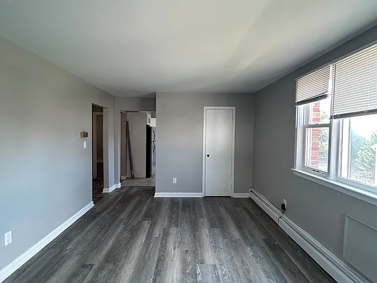 564 Center St #2 — Photo 5