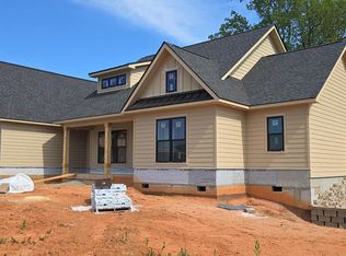 18 Farm Dr, Moneta, VA 24121
