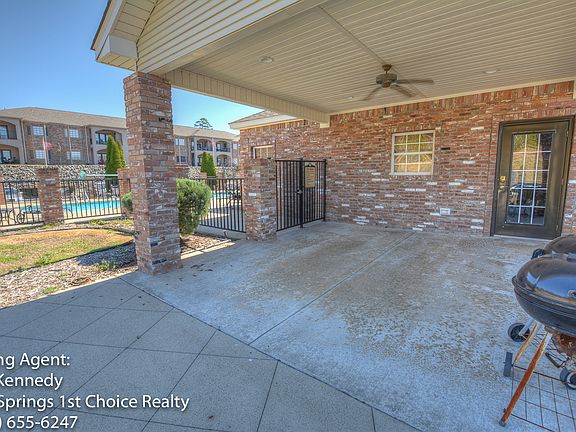 5th image of 129 Clearwater Cir Unit D