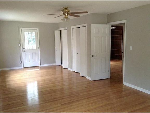4th image of 2116 Great Oak Dr