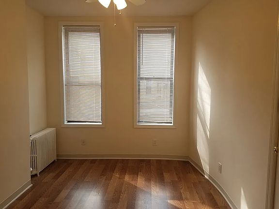 3rd image of 1918 Linden St APT 1R