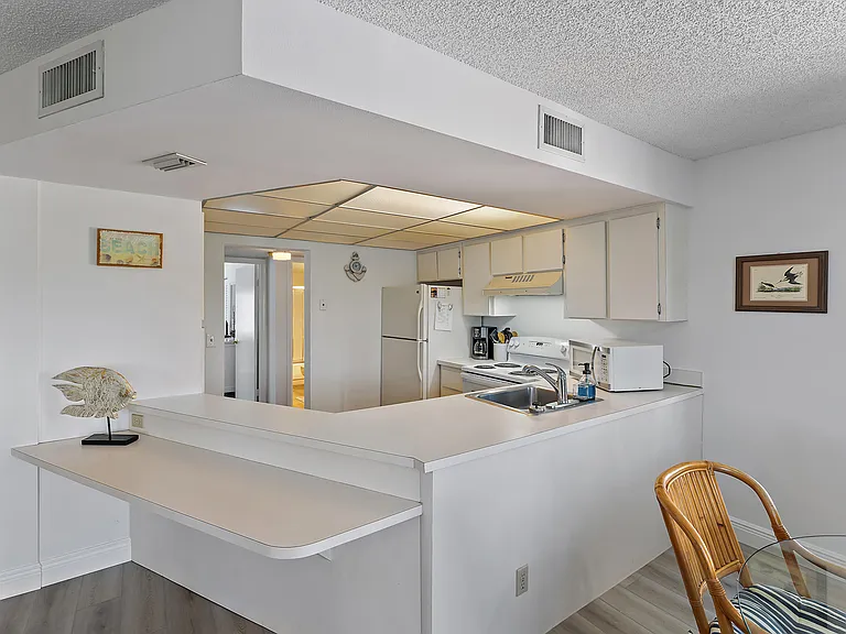1605 S US Highway 1 #B201 — Photo 14