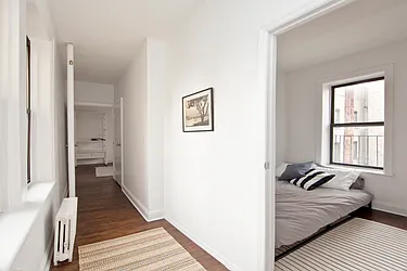 Rented by R New York