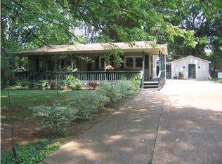 122 Monroe Dr, Tuscumbia, AL 35674