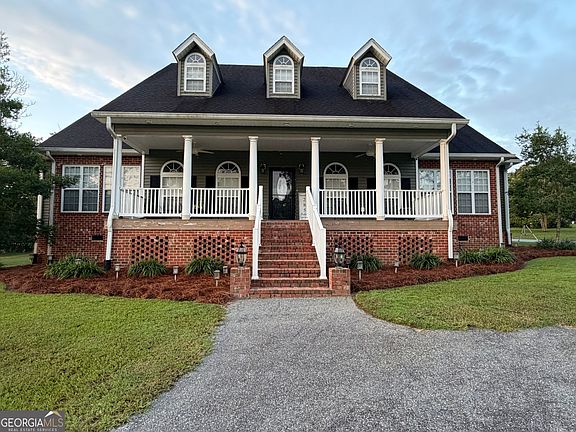 4th image of 285 Hidden Springs Rd