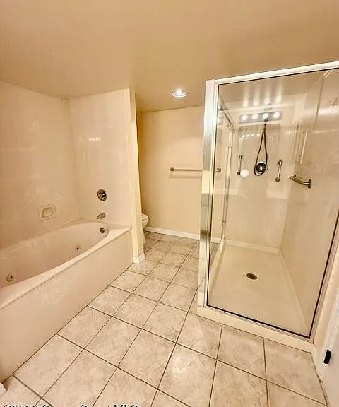 6770 Ridgewood Ave #702 — Photo 19