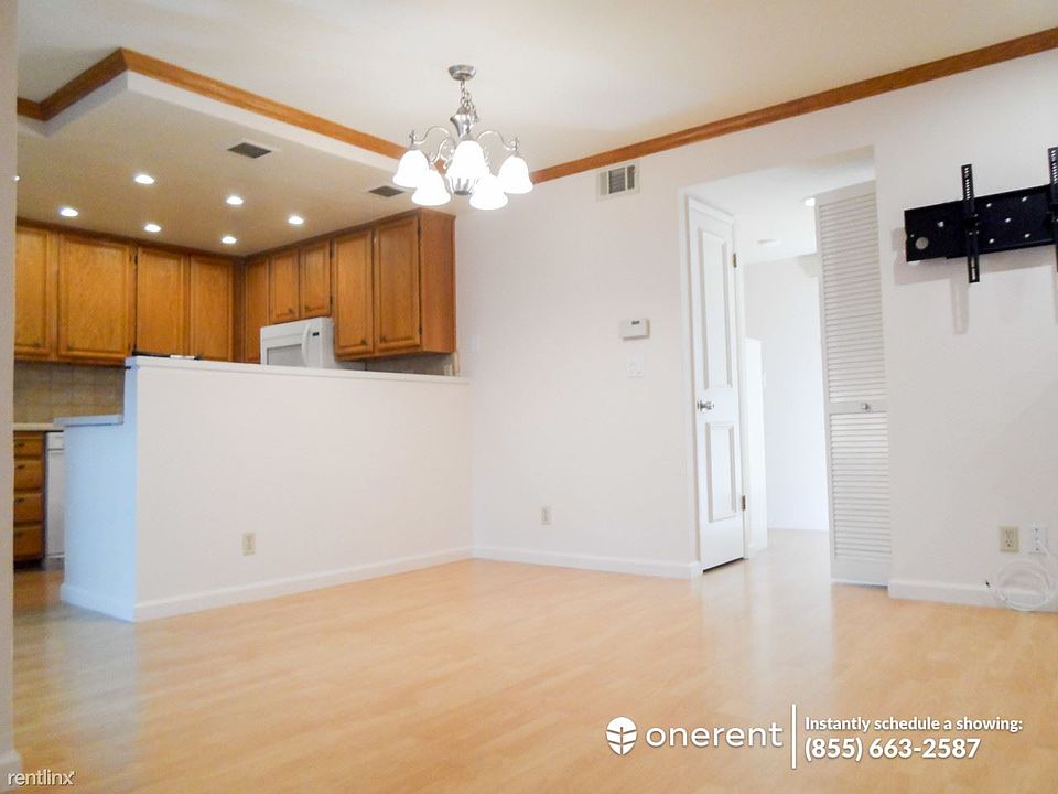 1st image of 705 Portwalk Pl