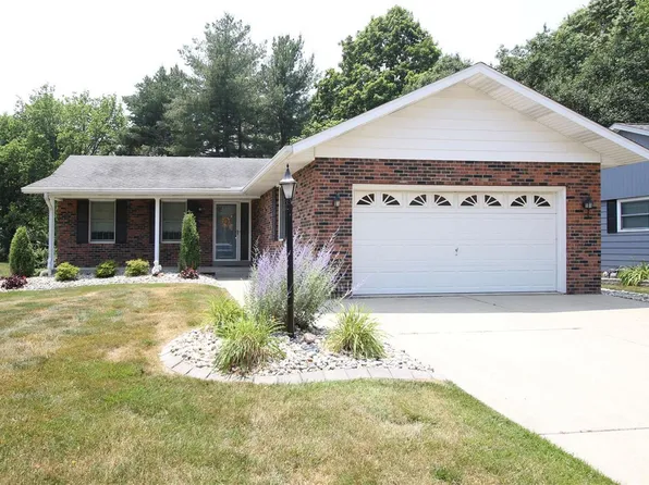 5 Trout Dr, Highland, IL 62249