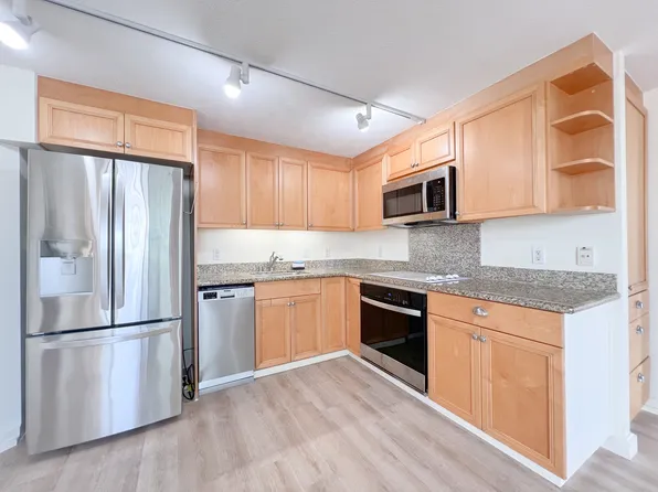 343 Hobron Ln, Honolulu, HI