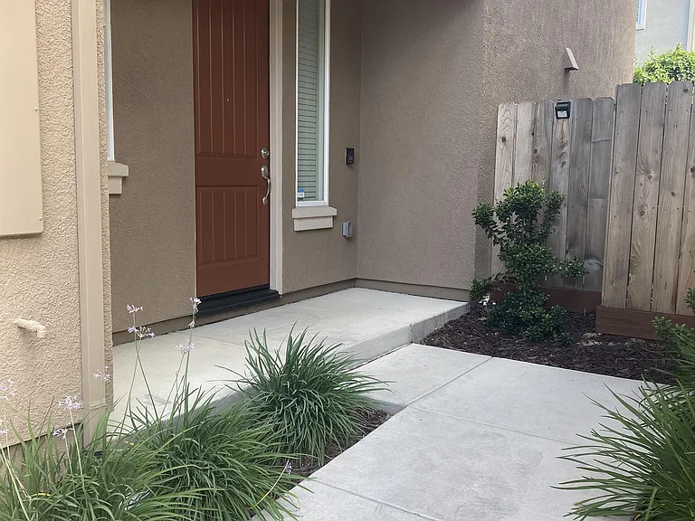 3925 Lookout Dr — Photo 6