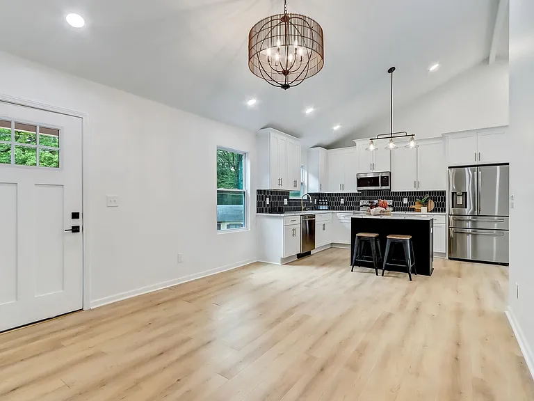 1250 Byewood Ln SW — Photo 10