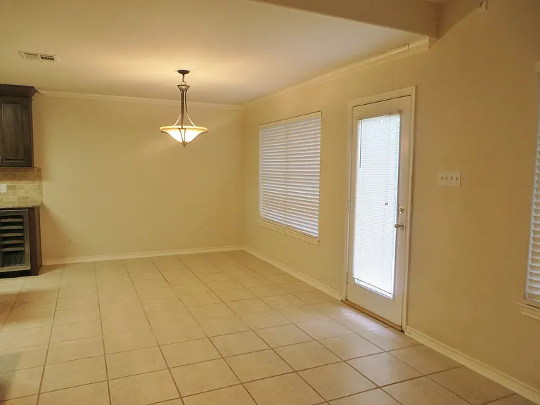 117 Pecos Ct — Photo 6