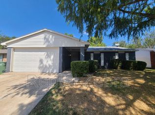709 Levelland Dr, Arlington, TX 76017