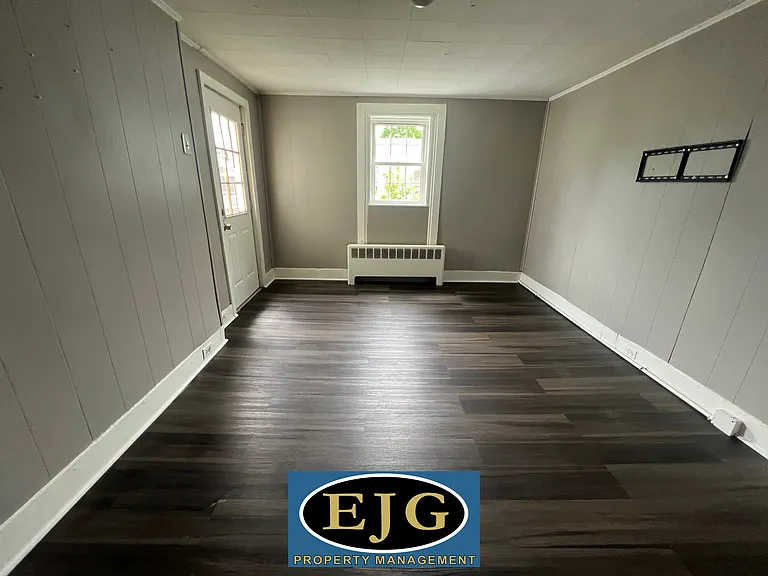 254 Central St #E — Photo 10