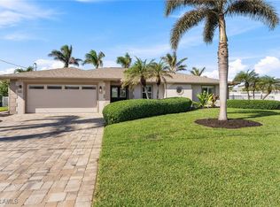 18404 Cutlass Dr, Fort Myers Beach, FL 33931