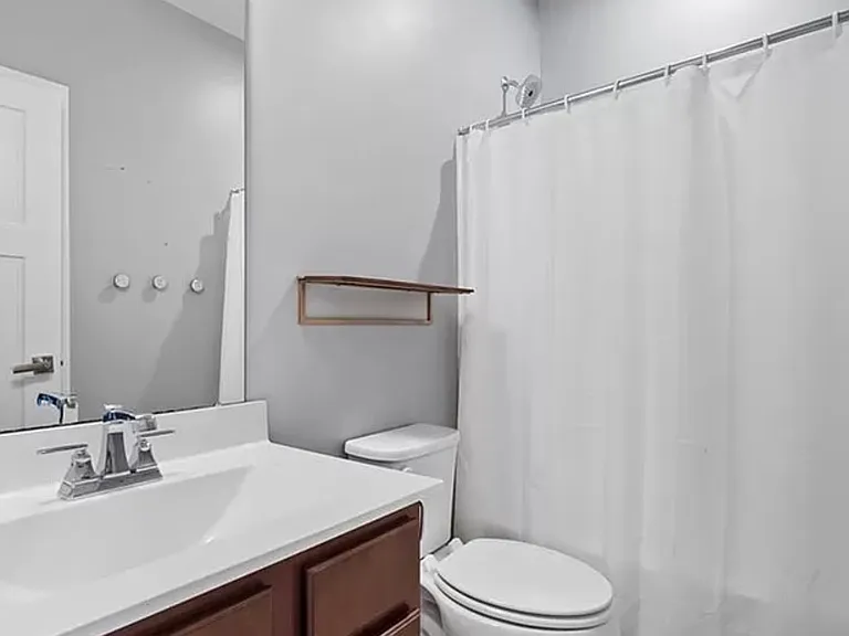 902 Avast Way — Photo 30