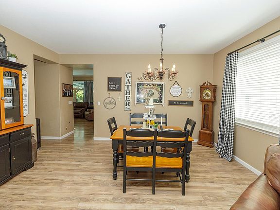 4th image of 2101 Huxley Way
