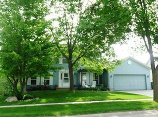 119 Stoney Creek Rd NW, Cedar Rapids, IA 52405