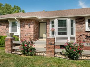 618 Loran Ln, Raymore, MO 64083