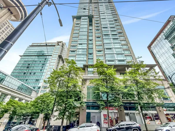 438 Seymour St #2010, Vancouver, BC V6B 6H4