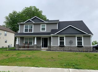 7582 Willow Pointe Dr, Temperance, MI 48182