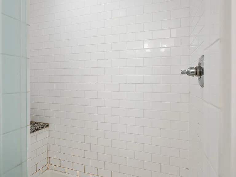 222 Midland #6104 — Photo 19
