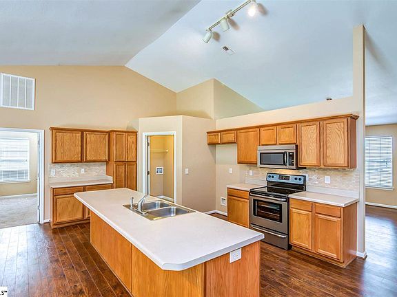 3rd image of 311 Carnahan Dr