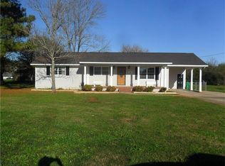 421 Roberson Ct, Cedartown, GA 30125