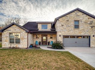 160 Nuuanu Ln, Bastrop, TX 78602