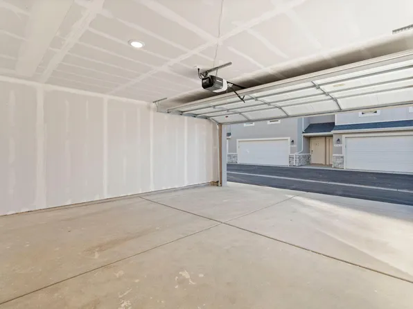 Abington Heights, 3706 S 1900 W #Ab099dcf0, Roy, UT 84067