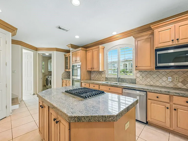 1611 Copperas Cv — Photo 15