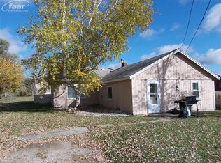 8134 Coldwater Rd, Flushing, MI 48433