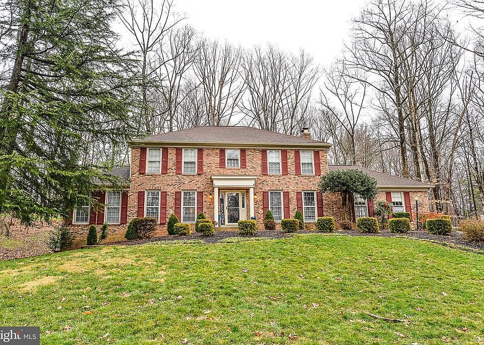 1st image of 11512 Clara Barton Dr