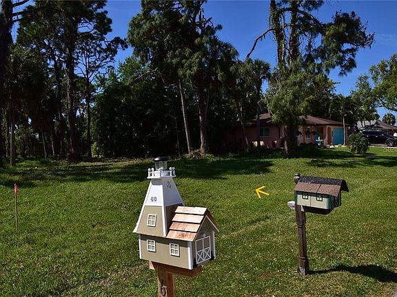 2nd image of 57 Mark Twain Ln