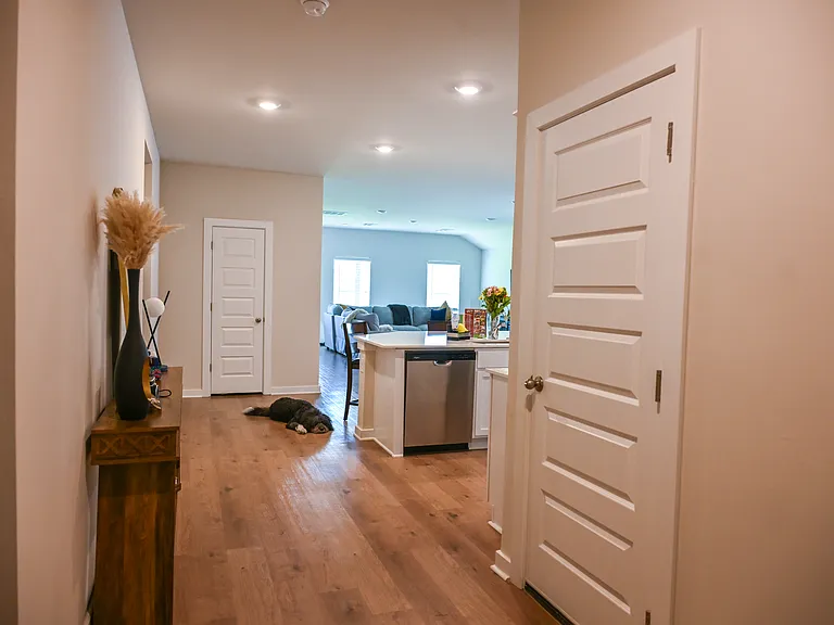 2929 Firefly Dr — Photo 2