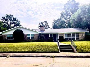 2 Evergreen Dr, Texarkana, TX 75503