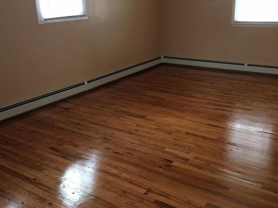 1st image of 239 Prairie Dr