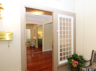 1201 Fairlawn Ct APT 2, Walnut Creek, CA 94595