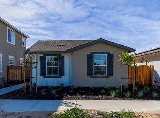 626 Carmel Ave, Marina, CA