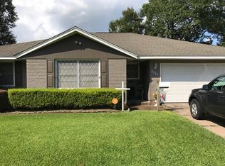 5111 Sue Ave, Groves, TX 77619