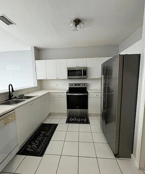 15786 SW 40th St #73 — Photo 2