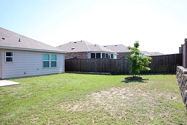 1416 Waggoner Dr — Photo 21