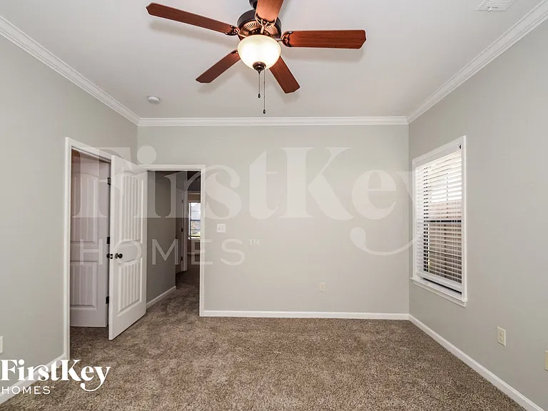 5573 Timber Leaf Trl — Photo 8