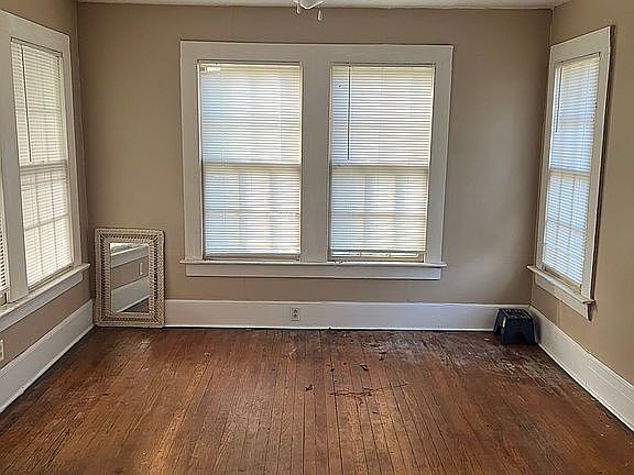 2nd image of 3526 Randolph St